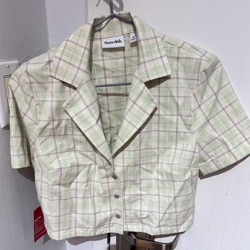 Brand new Aritzia top with tags